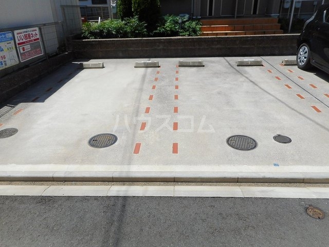 14/20 駐車場