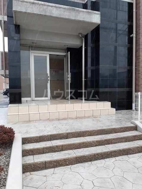 15/26 エントランス