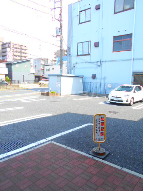 22/30 駐車場