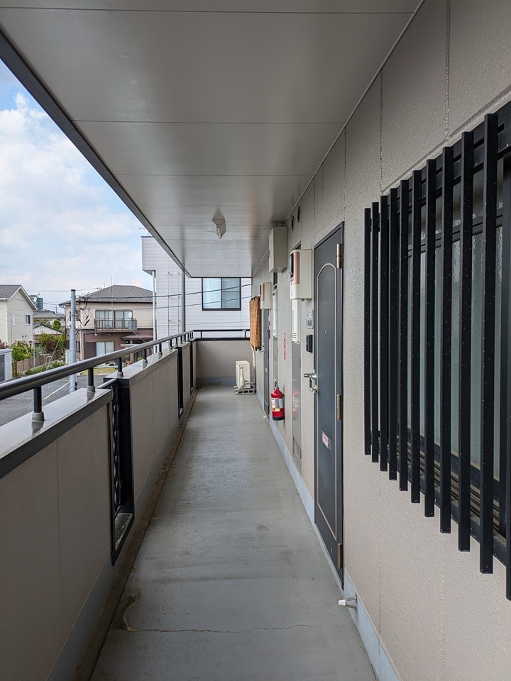 27/30 エントランス