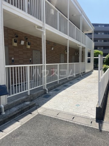 25/30 エントランス