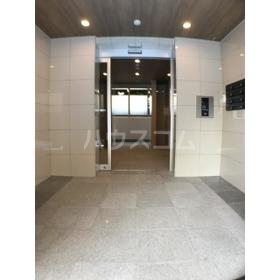 14/20 エントランス