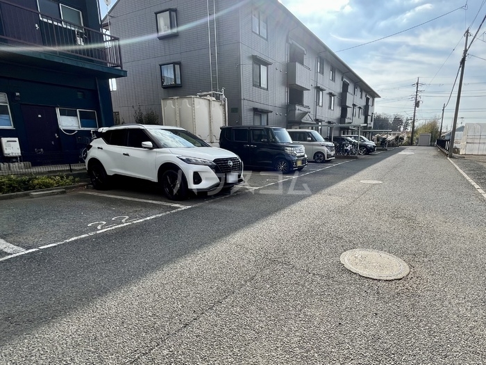 17/25 駐車場