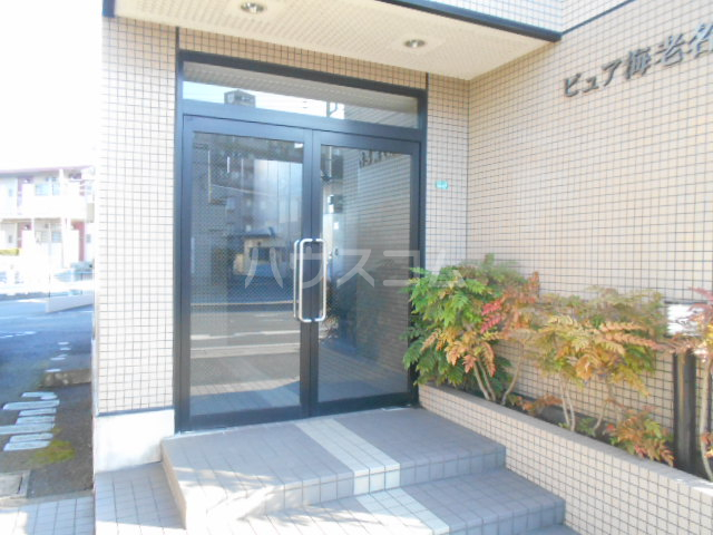 27/29 エントランス