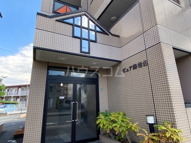 23/25 エントランス
