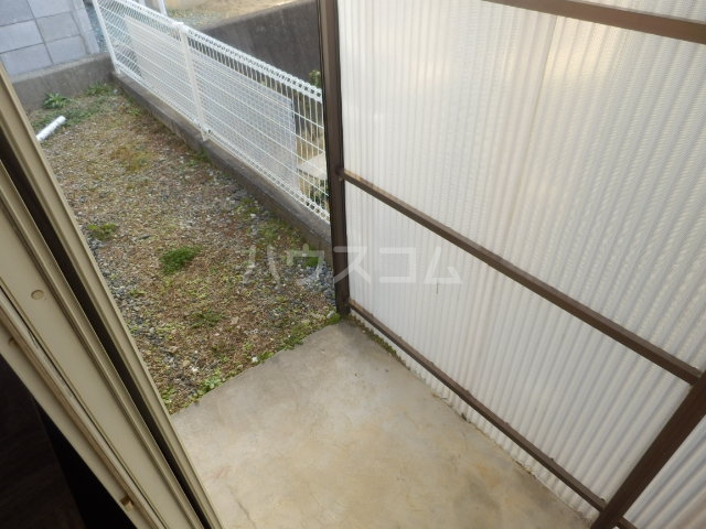 18/25 バルコニー