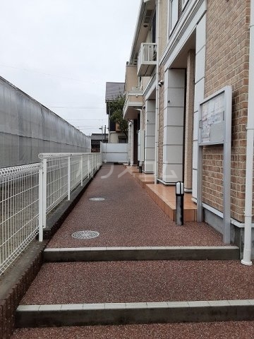 28/30 エントランス