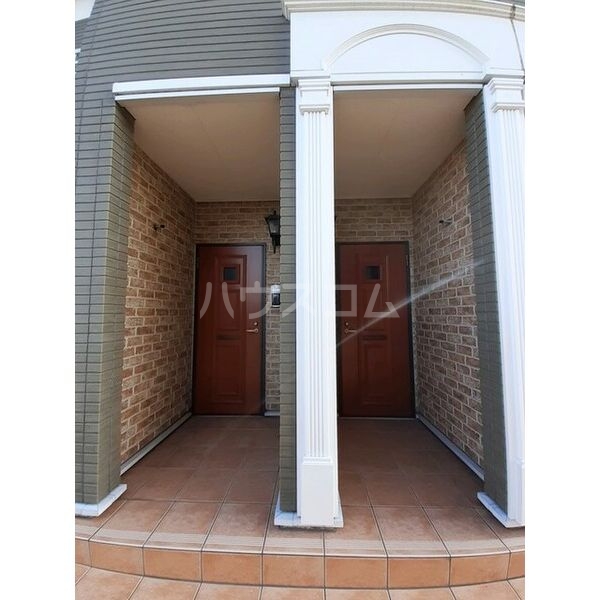 15/17 エントランス