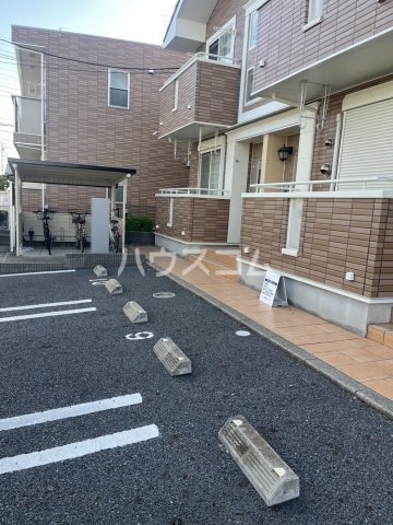27/30 駐車場