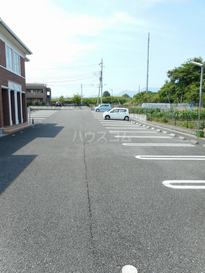 15/27 駐車場