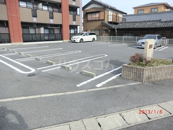 14/20 駐車場