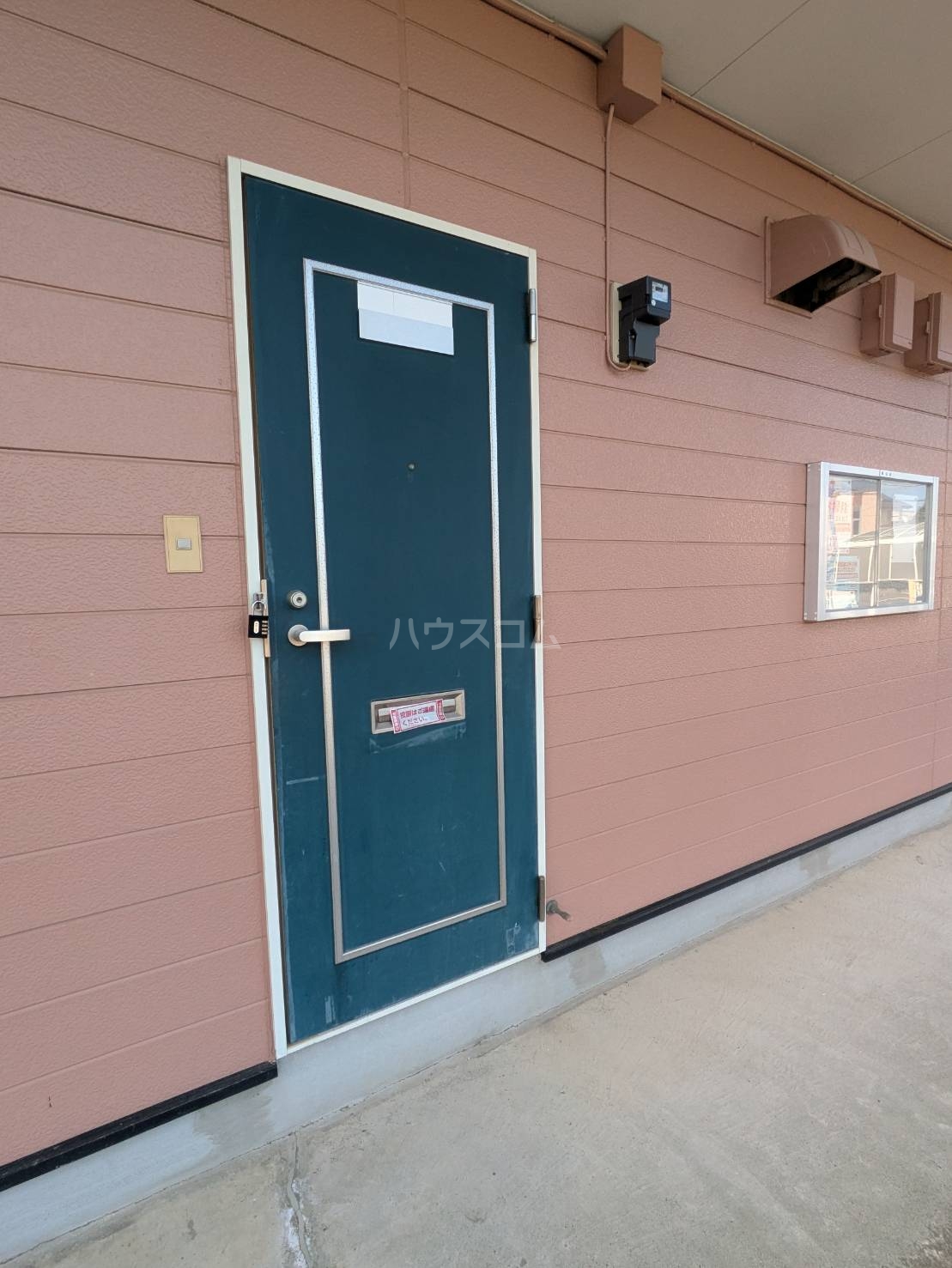 25/30 エントランス