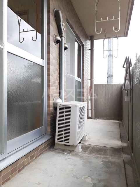 18/28 バルコニー