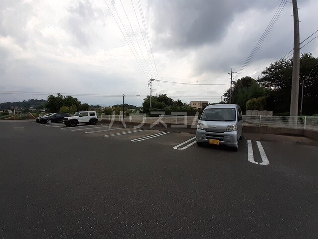 27/30 駐車場