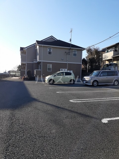 2/13 駐車場