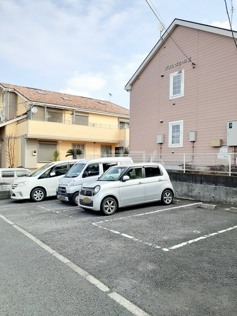 2/7 駐車場