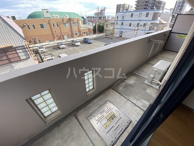 23/30 バルコニー