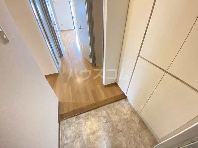 13/30 玄関
