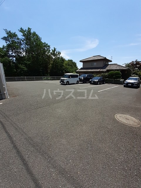 15/26 駐車場