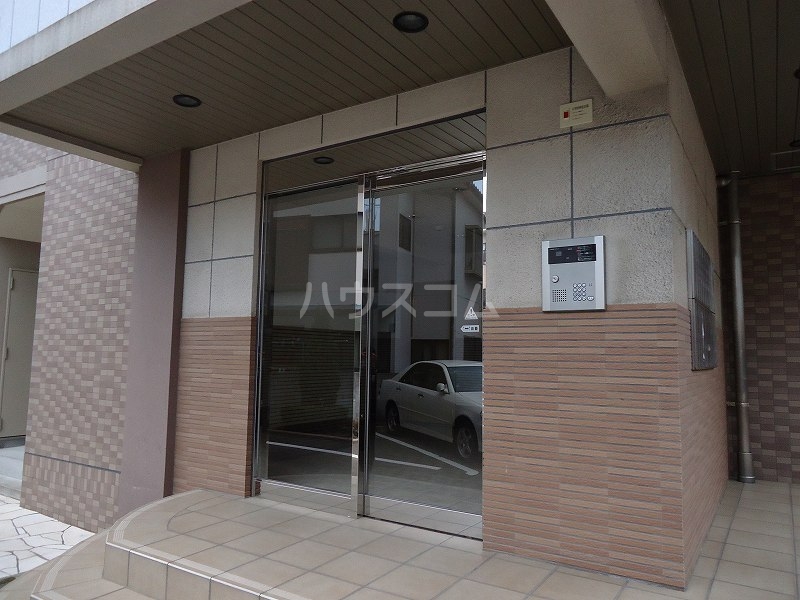 13/21 エントランス