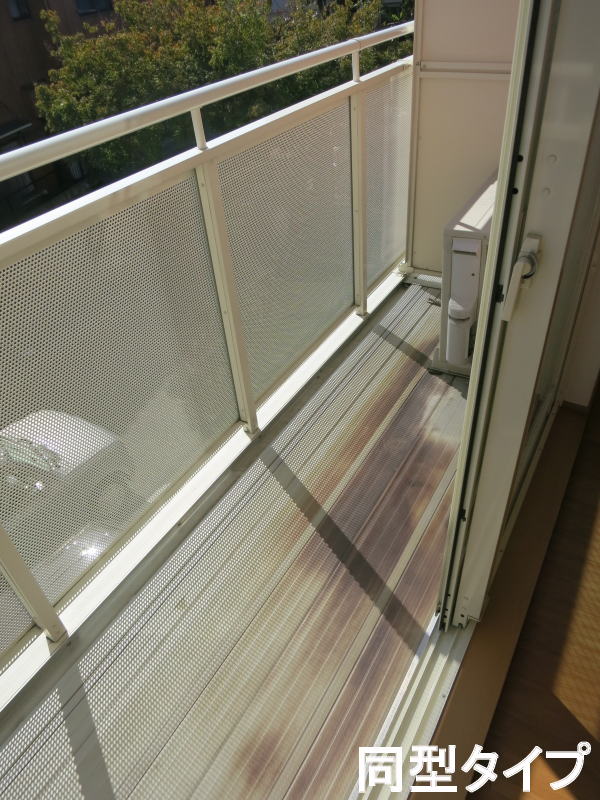 21/30 バルコニー