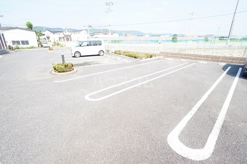 14/21 駐車場