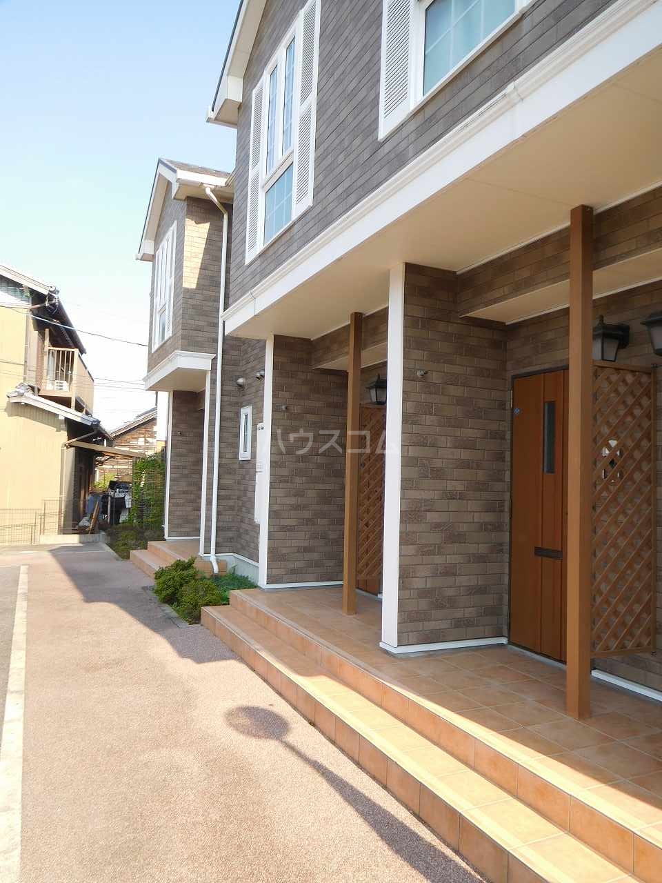 14/20 エントランス