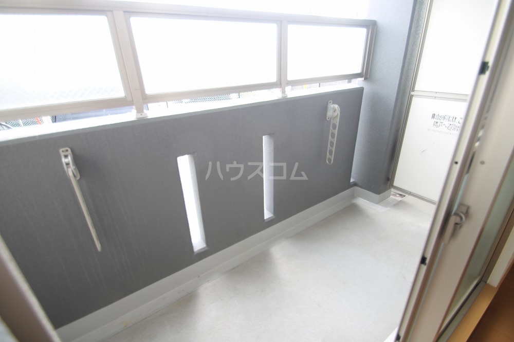 19/30 バルコニー