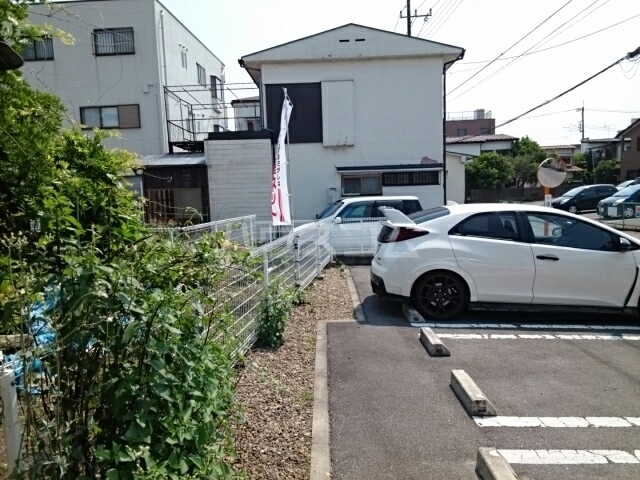 15/23 駐車場