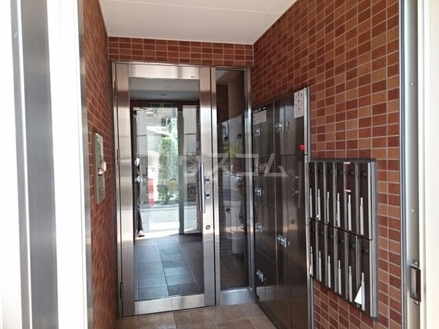 14/22 エントランス