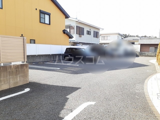 16/22 駐車場