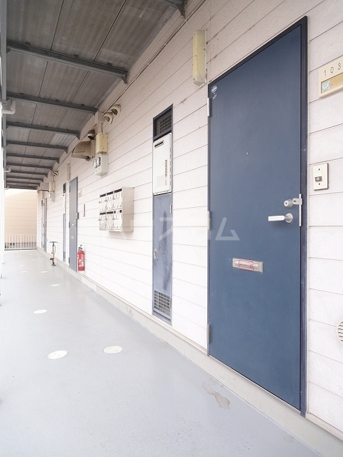 14/16 エントランス