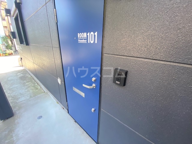 3/3 エントランス