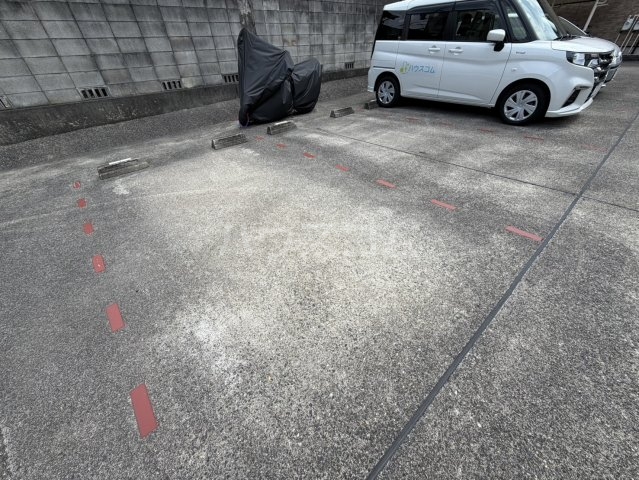 22/30 駐車場