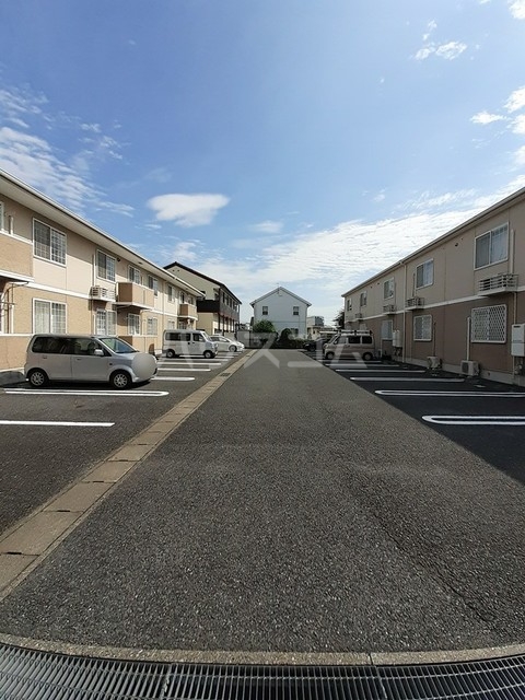 15/27 駐車場