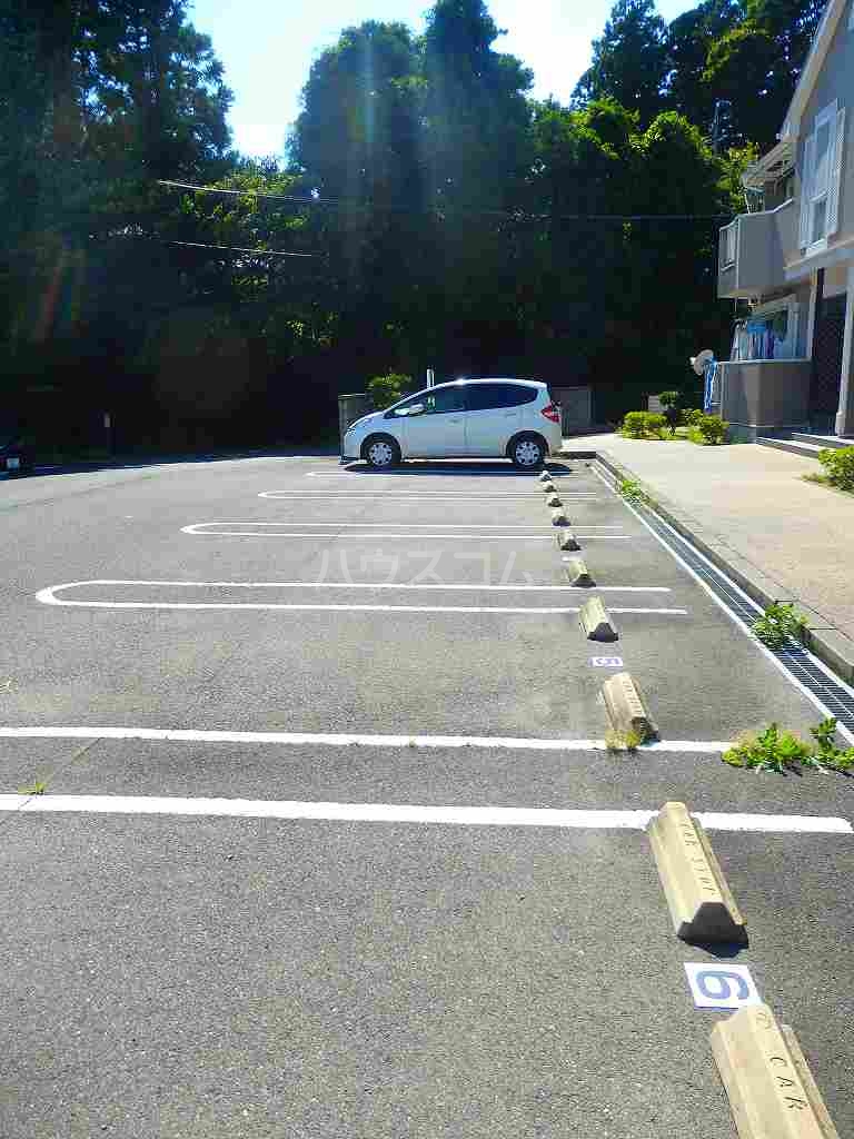 15/22 駐車場