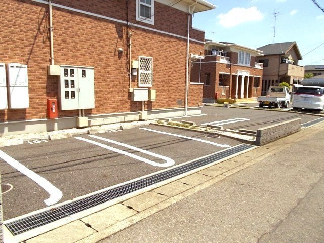 17/23 駐車場