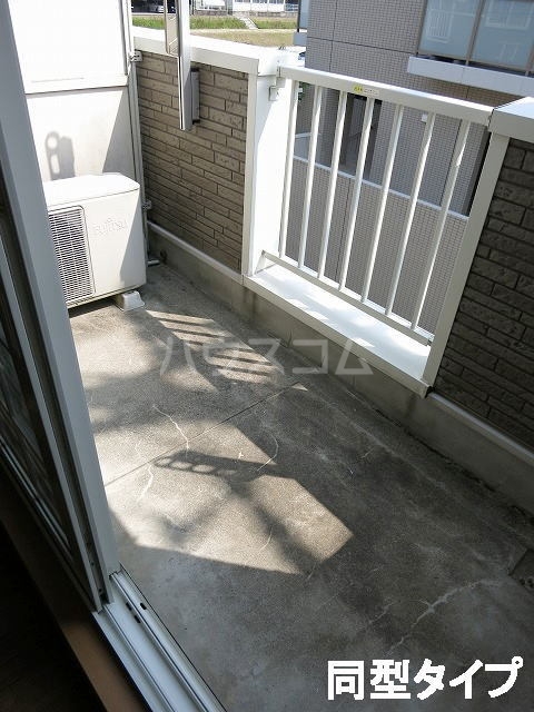 19/30 バルコニー