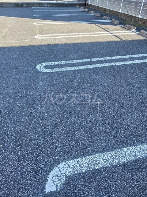 28/30 駐車場
