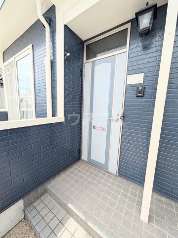 23/29 エントランス