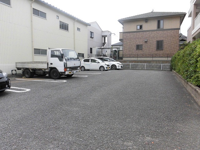 22/26 駐車場