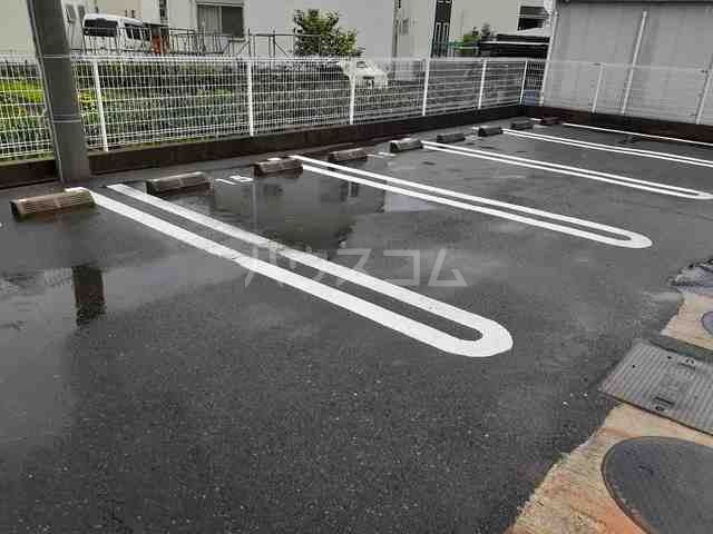 14/20 駐車場