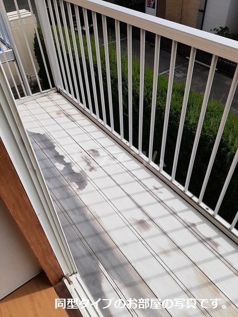 20/30 バルコニー