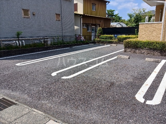 17/25 駐車場