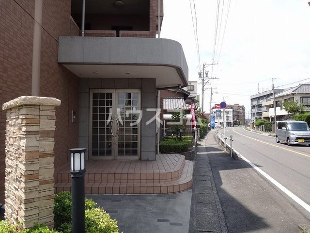 17/26 エントランス