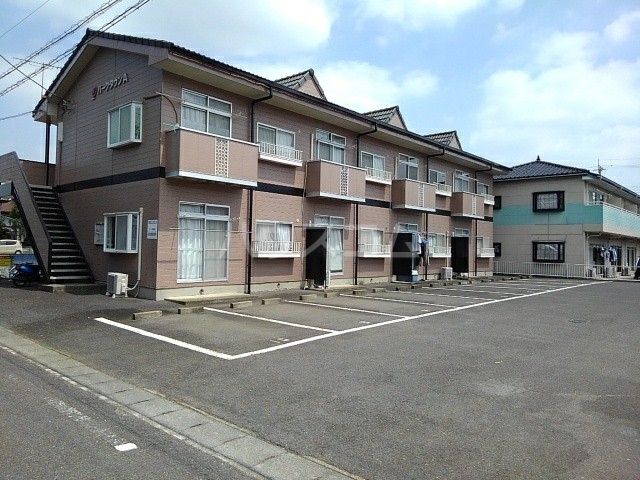 20/28 駐車場