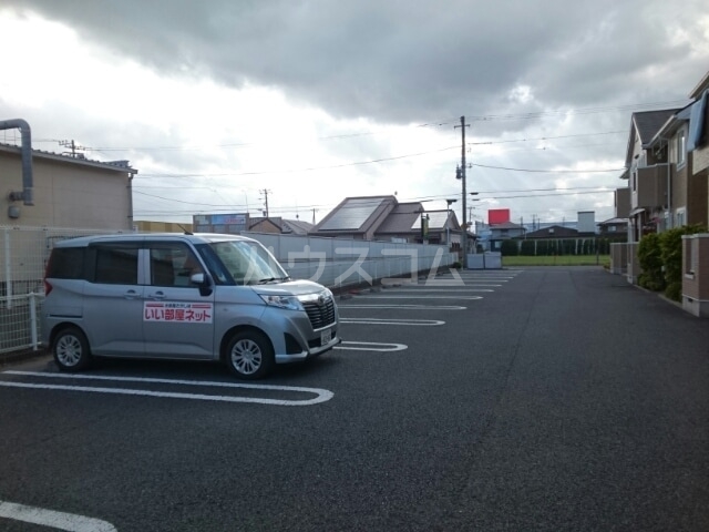 20/30 駐車場