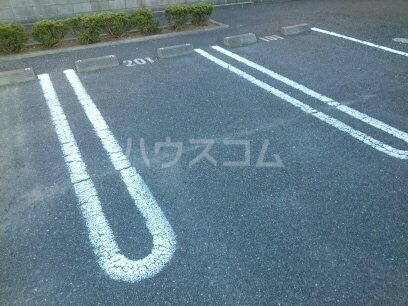 17/23 駐車場