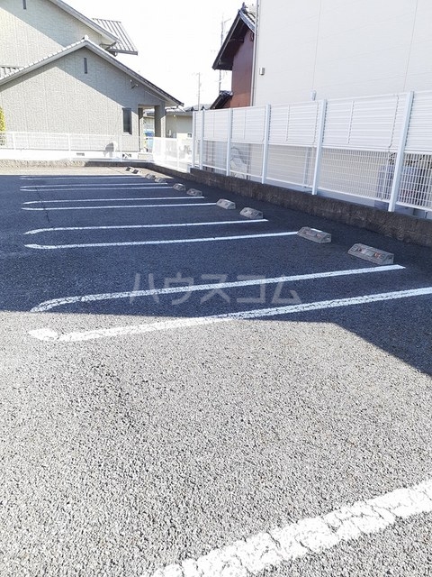 16/22 駐車場