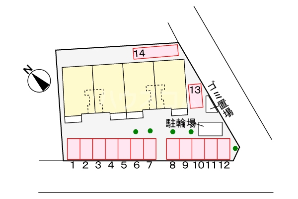 22/28 駐車場